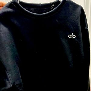 Alo Women's Crewneck Oversized Med. Can fit Large